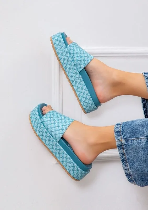 Makers TILA SLIP ON COMFORTABLE FLATFORM SANDAL