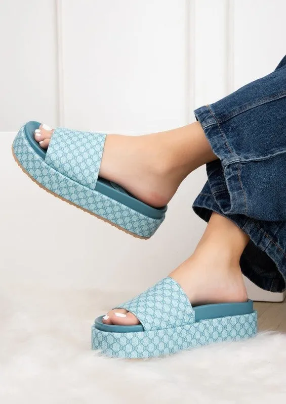 Makers TILA SLIP ON COMFORTABLE FLATFORM SANDAL