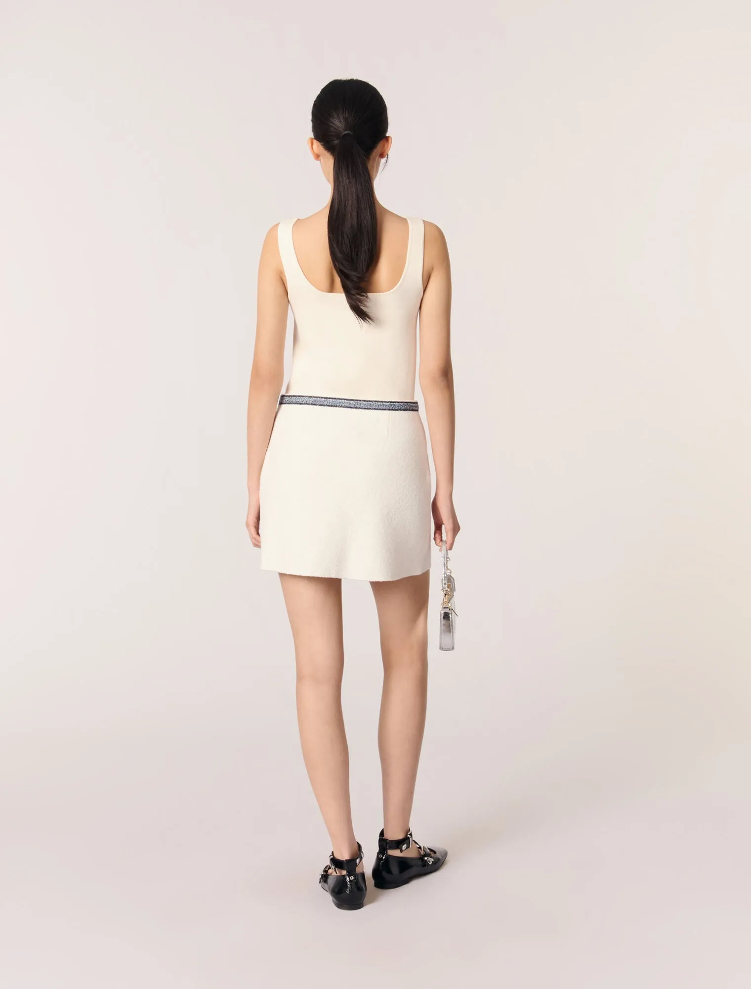 Short skirt with contrasting trim