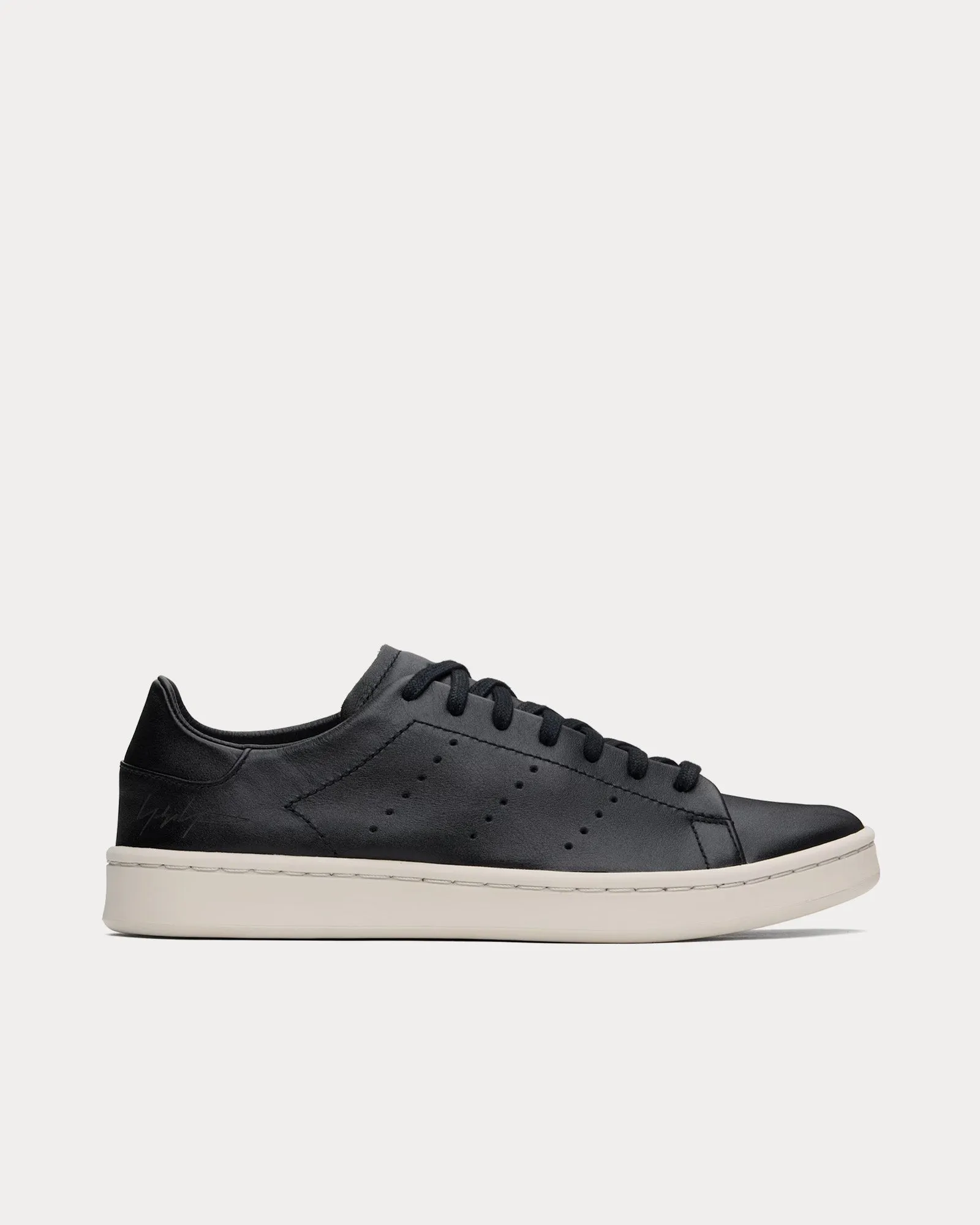 Stan Smith Leather Talc / Talc / Black Low Top Sneakers