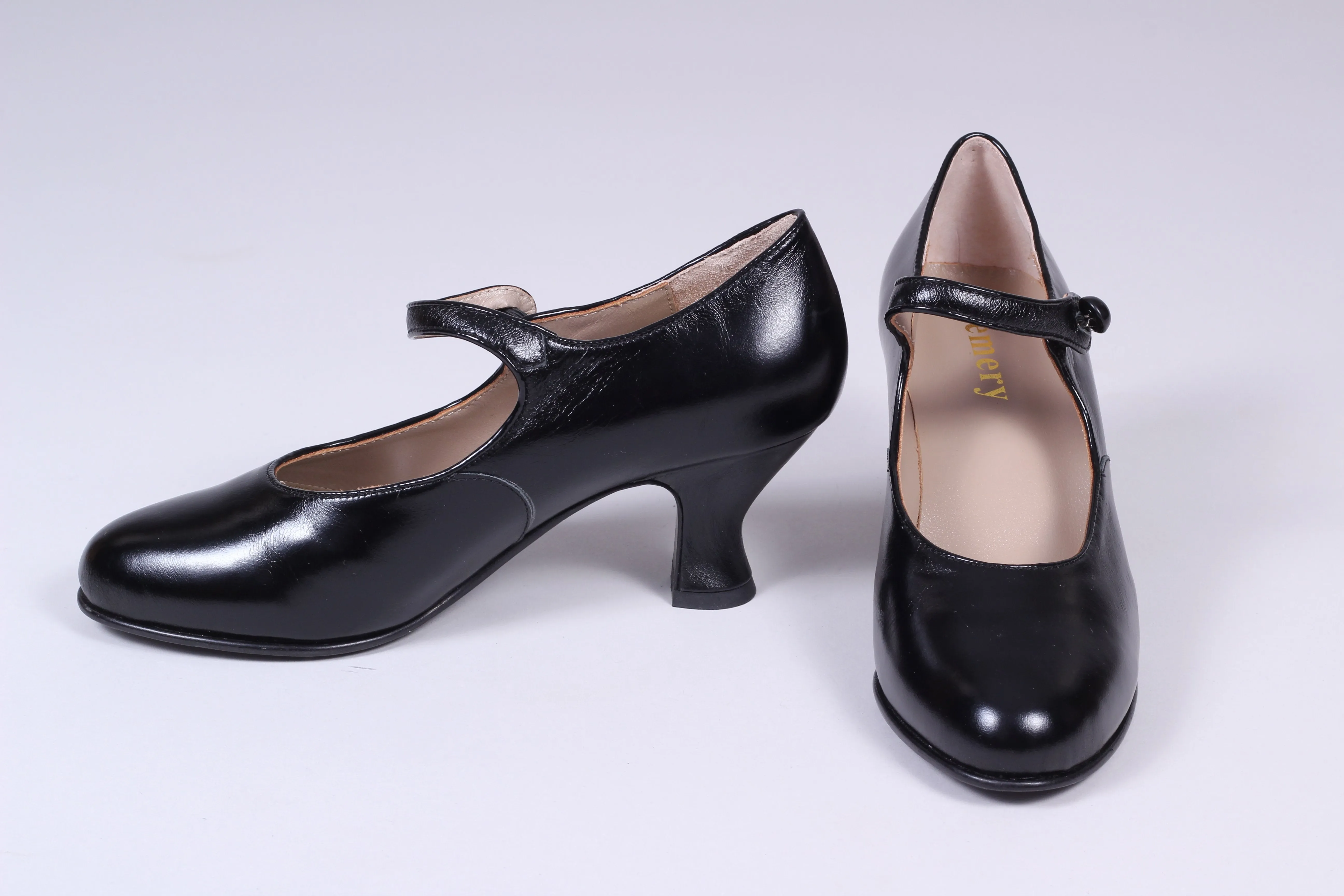 Vintage inspired 20's Mary Jane pumps - Asta