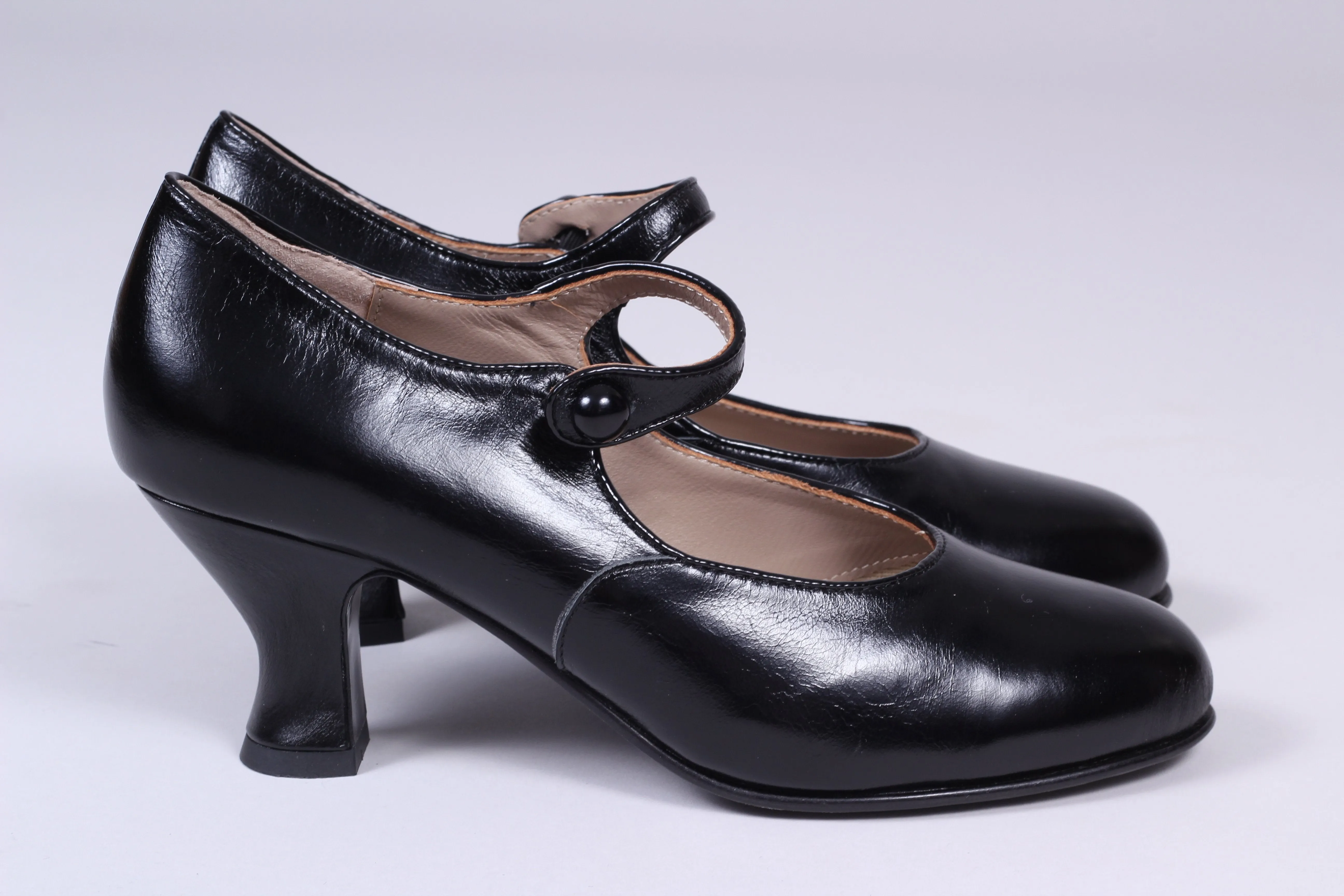 Vintage inspired 20's Mary Jane pumps - Asta