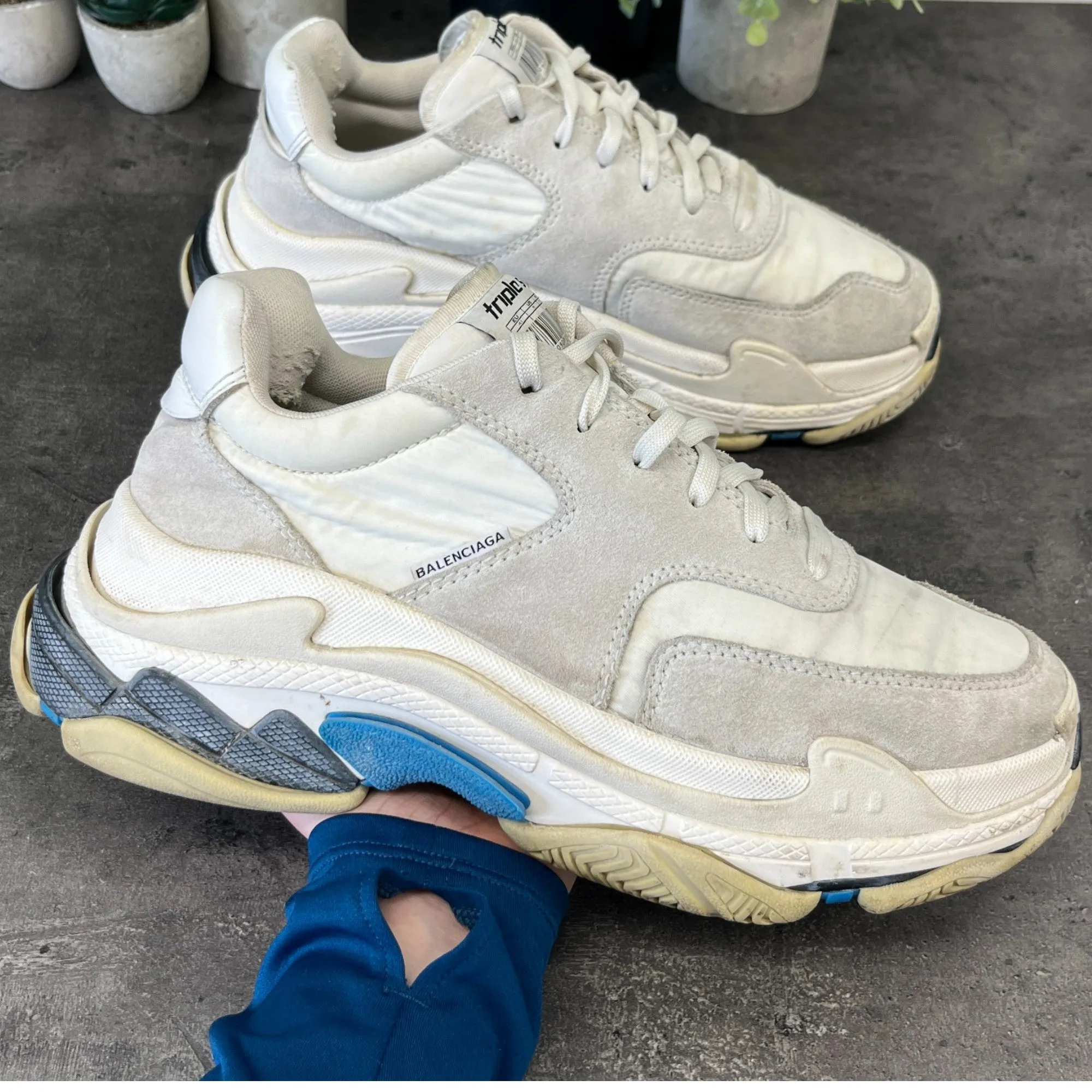 Women's Triple S Low Trainers White Size EU 41 / UK 8